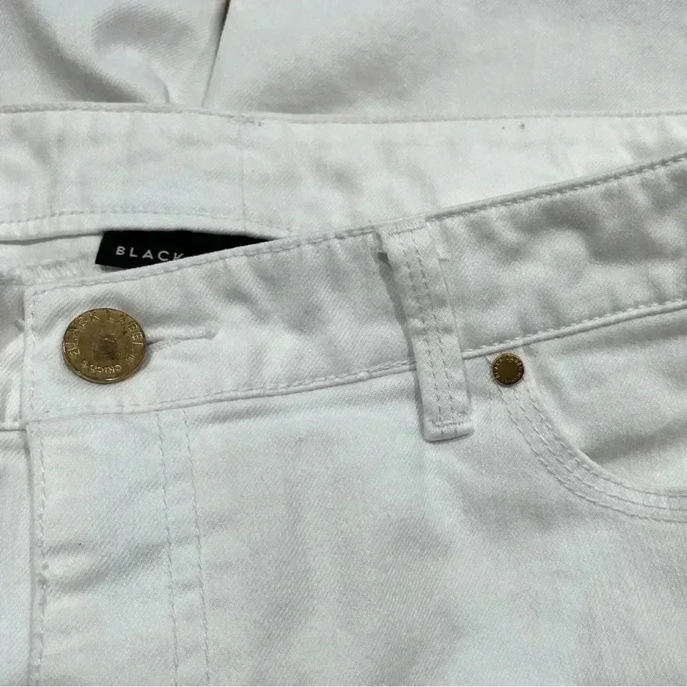 Black label by Chicos white jeans with gold hardware